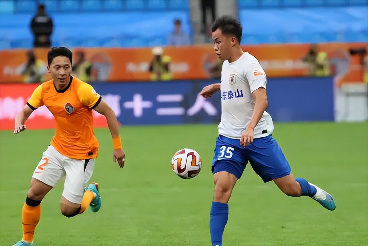 国足最新名单武磊,国足最新大名单王大雷