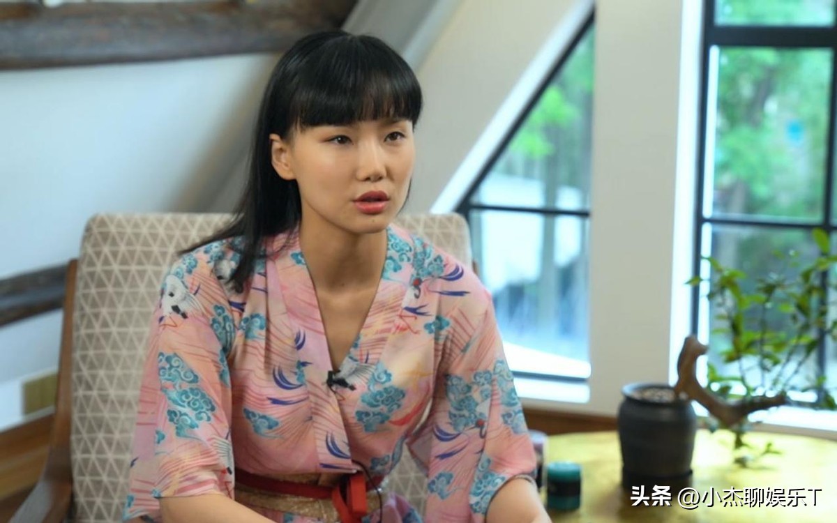 明明歌词很恶俗,当年却火遍全国,这5首歌曲越听越别扭