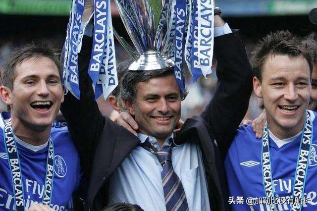 穆里尼奥与纽卡斯尔联签约,穆里尼奥接手蓝军第一战