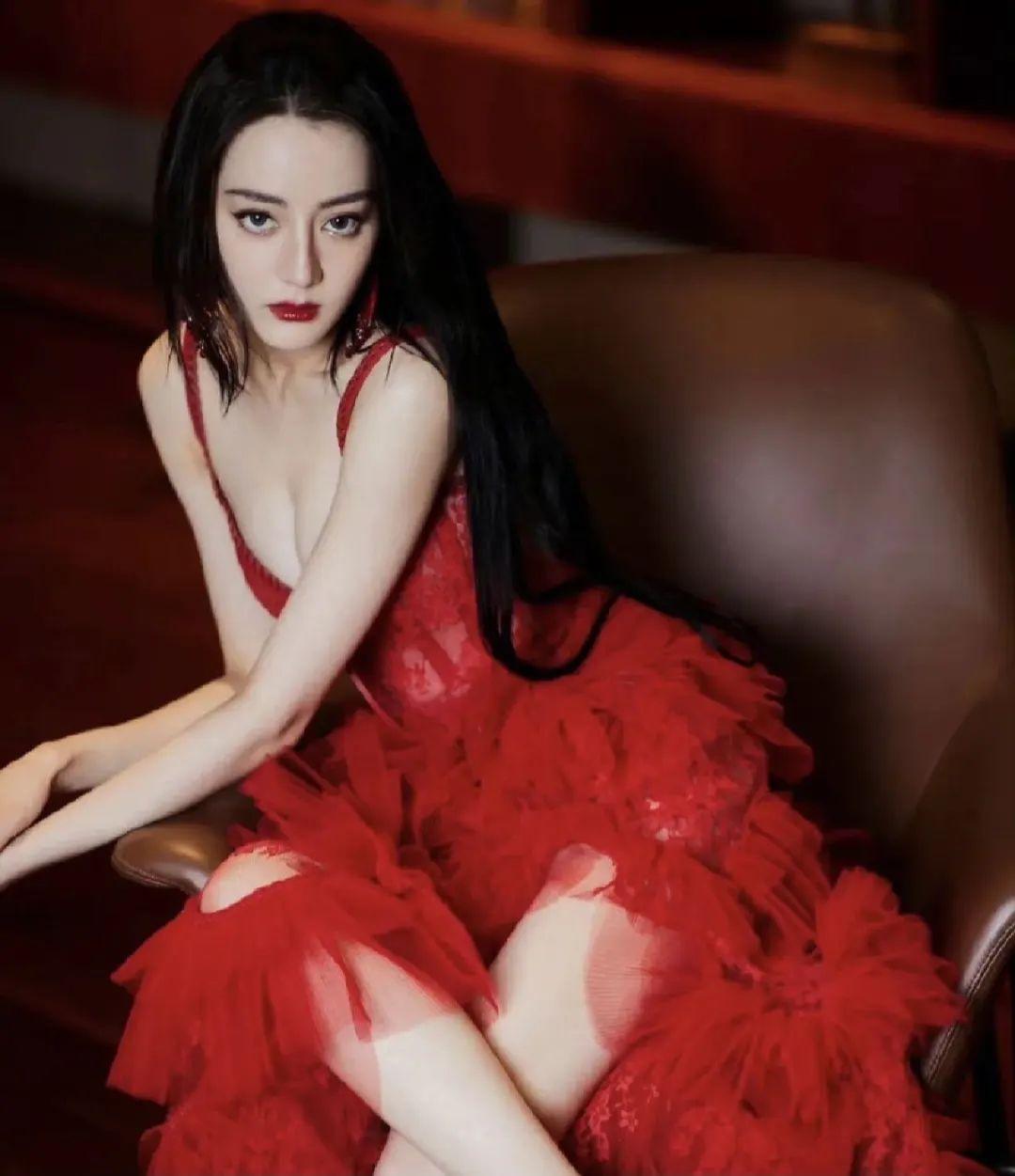 热巴露肩露腰,热巴为什么不露细腰