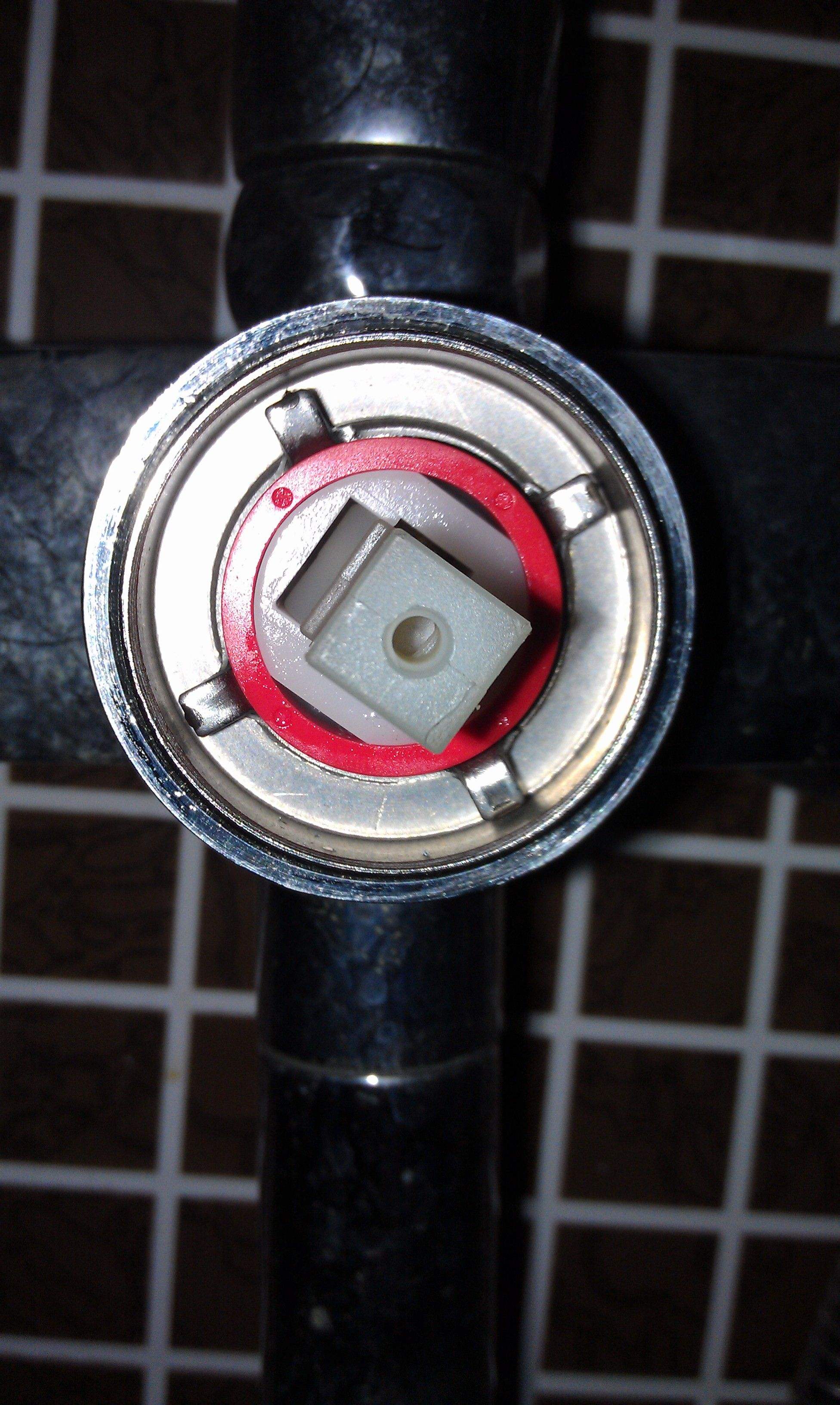 恒温花洒性价比高一点的,如何选择恒温花洒不踩坑