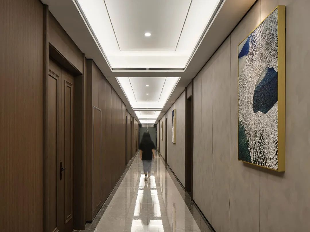 弧形极简高端办公室设计,时尚潮流办公室空间设计