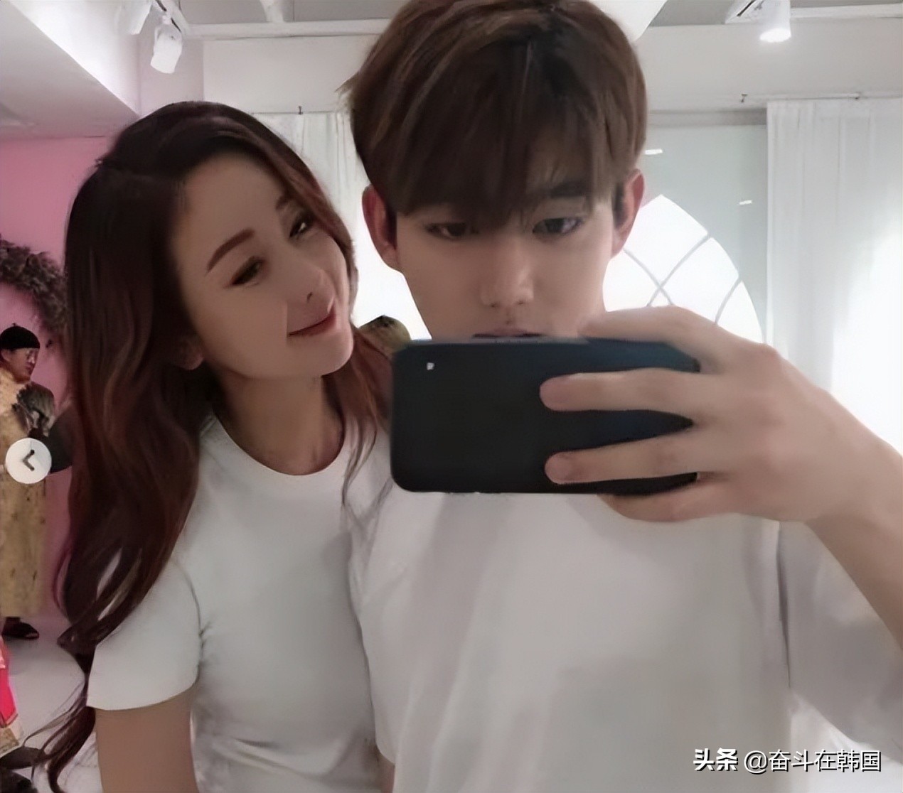 这家子戏精是打算复出了？中韩婆媳上综艺卖惨痛哭被韩国网友怒怼