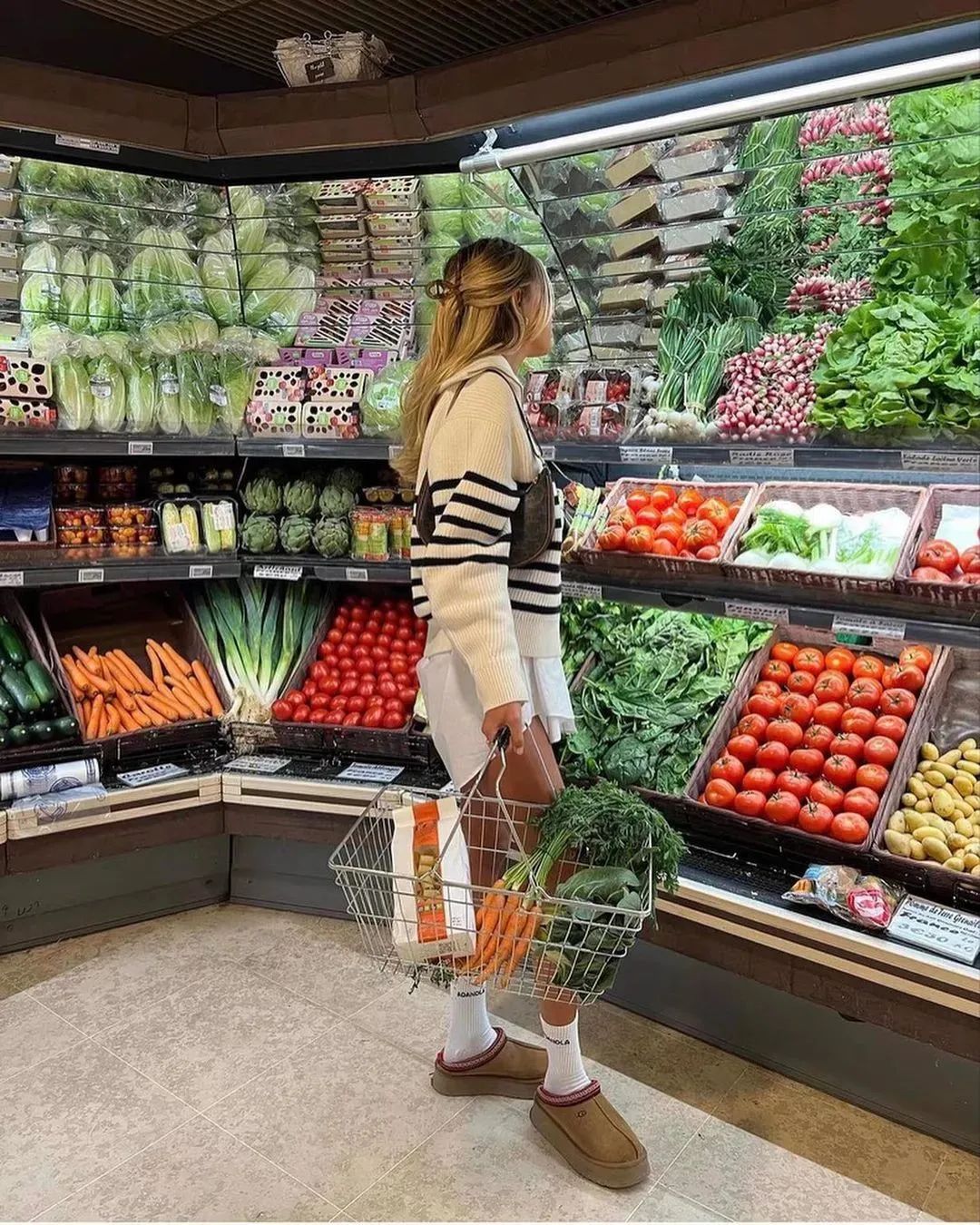 抢断货!这双丑鞋火成热门单品?!网友:又是看不懂的时尚…