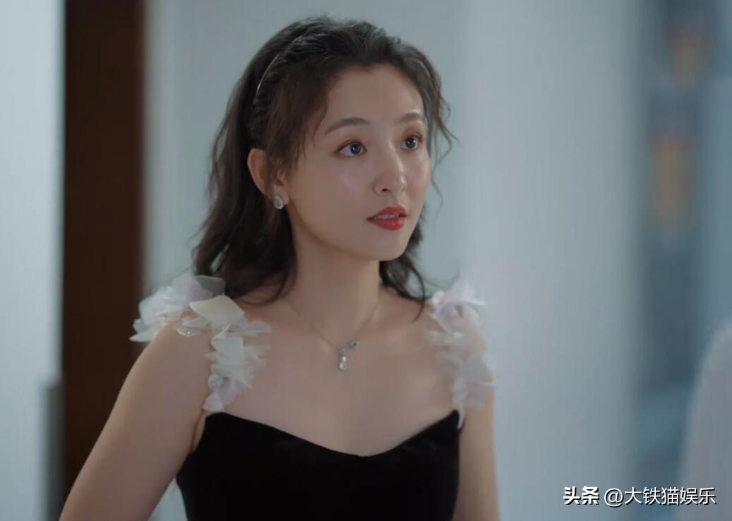 李立群有几个儿女,李立群儿女神似梅艳芳