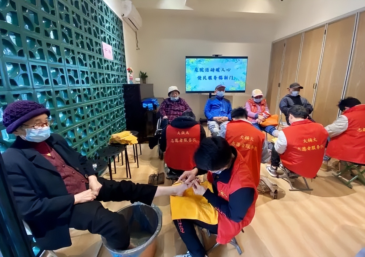 便民服务、漂流书吧、聊天议事，这个“庭院会客厅”不一般！