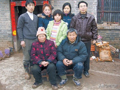 父亲绝症儿子离家出走,父亲精神病女儿12岁打工