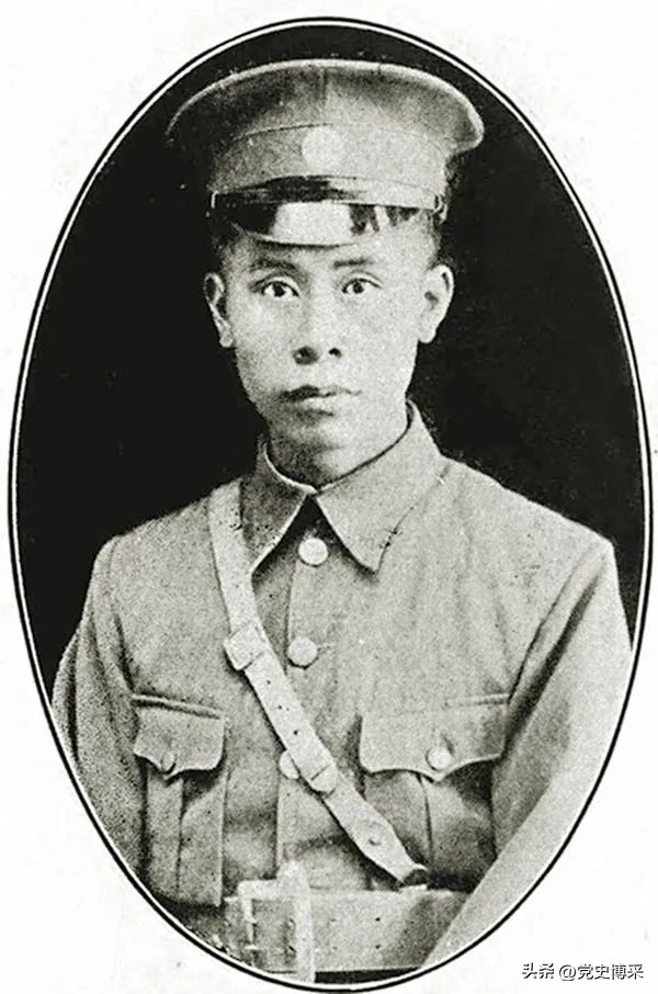 陈奇涵：革命资历堪比元帅的开国上将，毛主席称他是赣南农*运民**动的一面旗帜，大授衔时自报“中将”