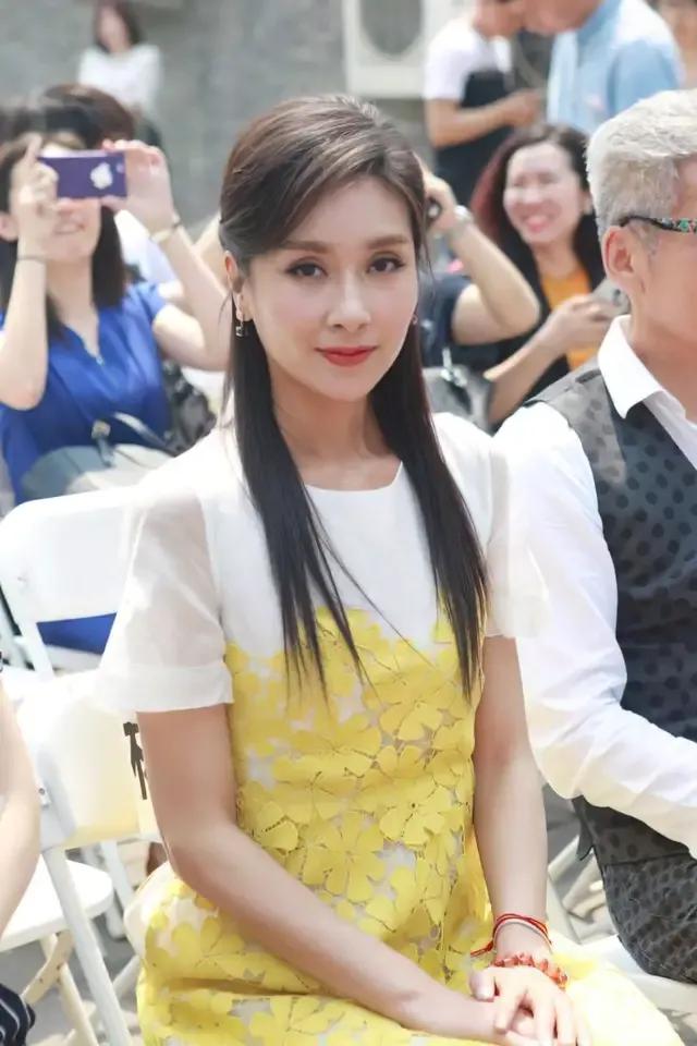 40岁左右的女港星现状,盘点40岁没结婚的港星