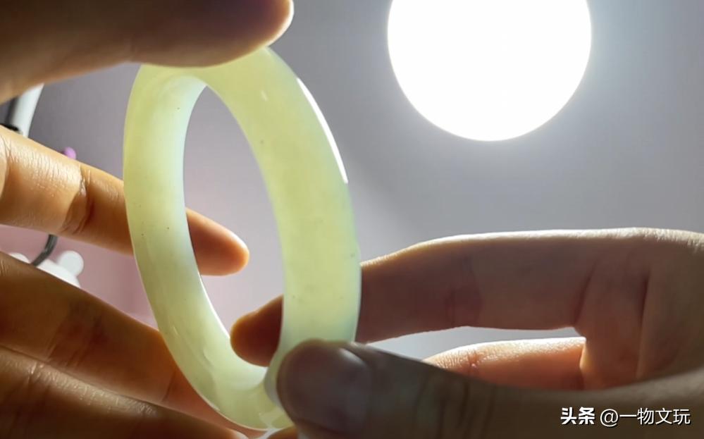 岫玉能不能鉴定成和田玉,极品岫玉能称和田玉吗