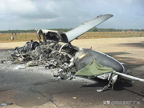 MP5不敌56式的后果，半支空军报销，2001年卡图纳亚克基地奇袭战