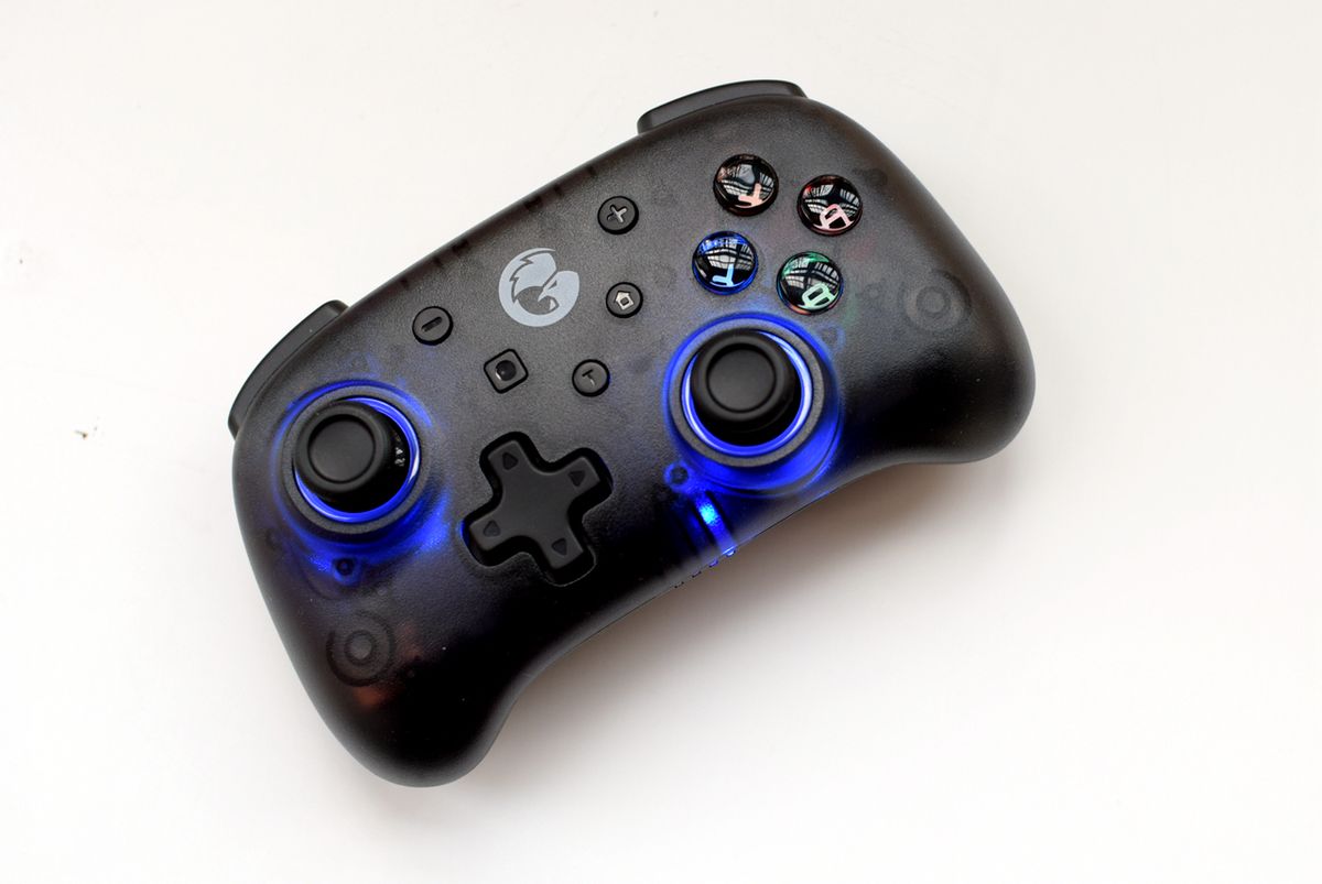 盖世小鸡t4mini,盖世小鸡t4w手柄有线测评