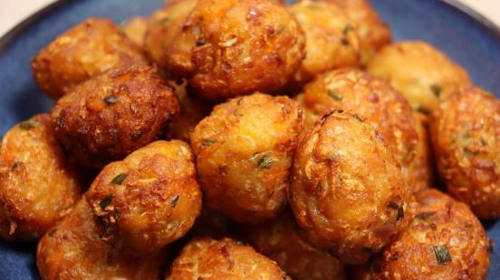 丸子这样做香脆酥软怎么吃都不腻,冬季简单又好吃的丸子