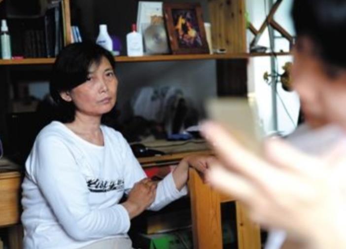 刘霆16年前背母上大学感动全国,背母求学的刘霆为什么变性