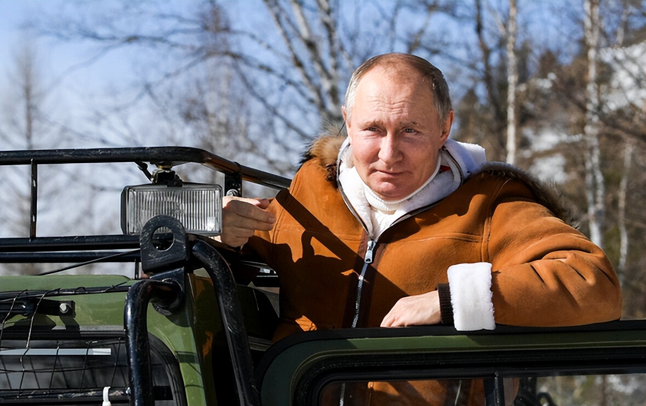 美国宣布制裁普京两个女儿,美国制裁普京的两个女儿