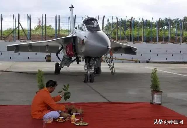 美女卖二手*裤内**获利千万，旧火车再用50年，泰国市场半炒作半真