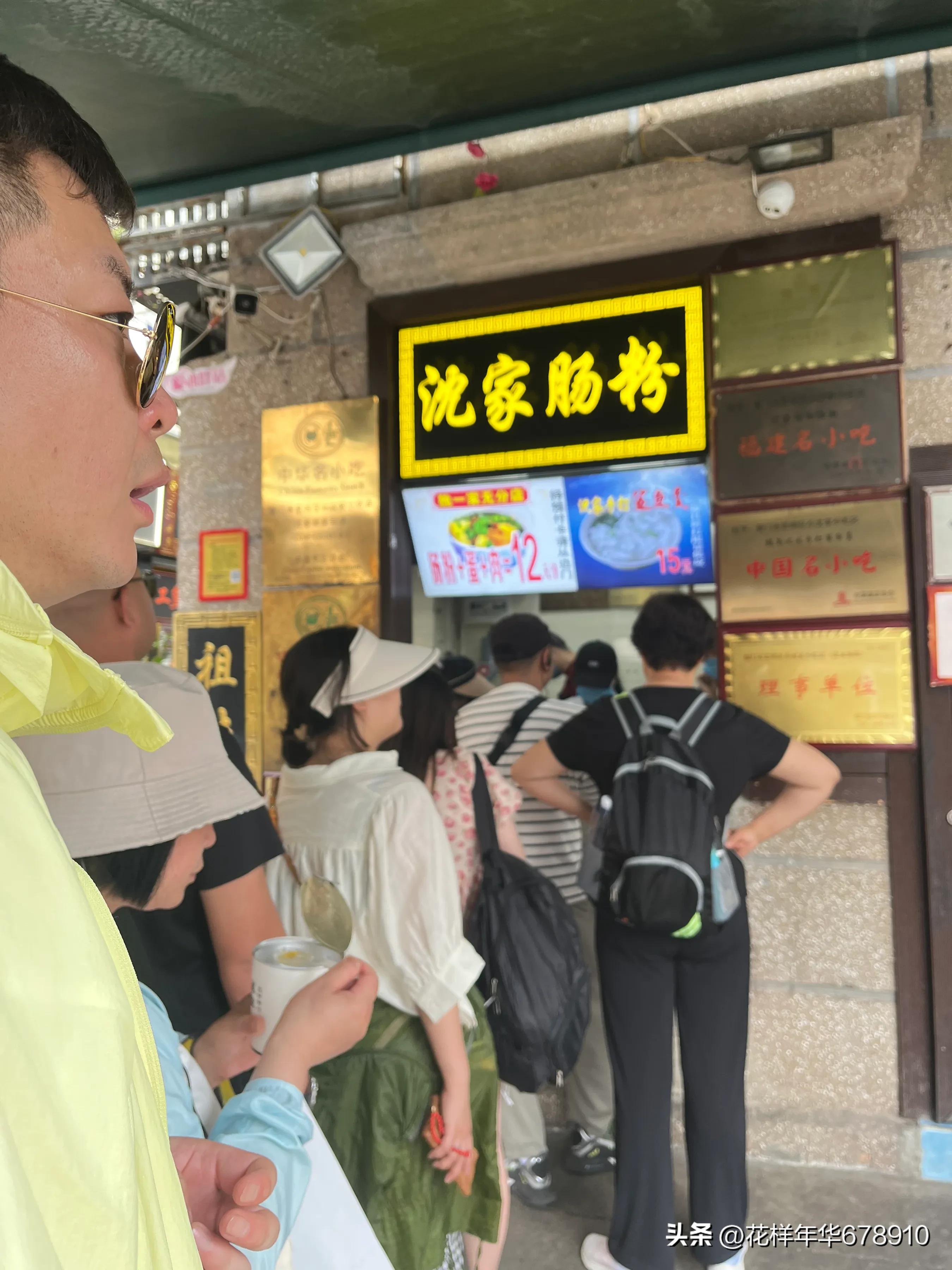 美丽的鼓浪屿鹭岛游艇夜游,美丽的厦门鼓浪屿海边沙滩风景