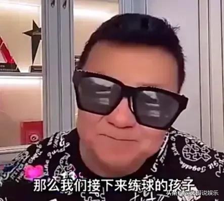 巩汉林和冯巩哪个地位高,巩汉林是不是相声演员