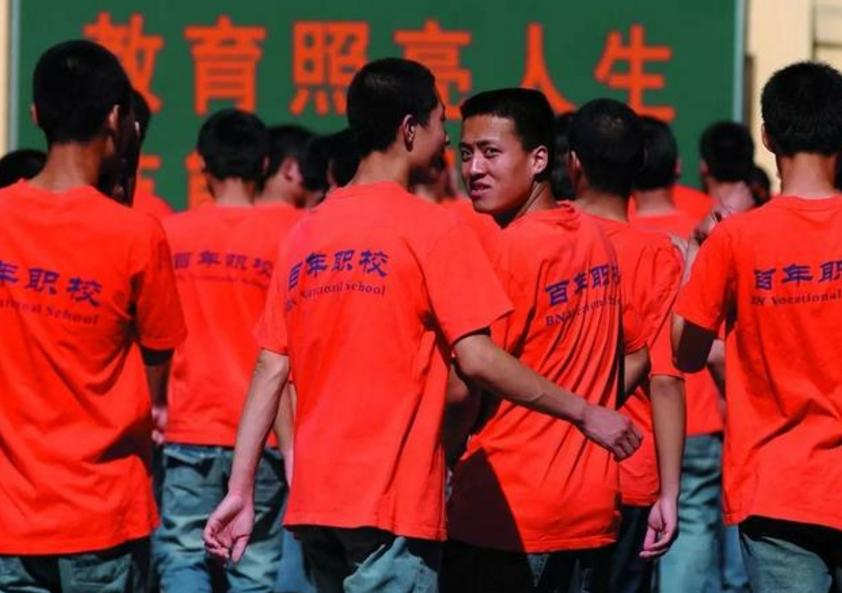 流水线低学历,18岁不想干流水线了怎么办