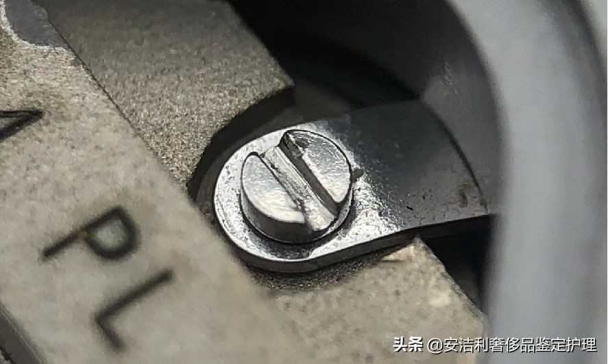 小安奢侈品鉴定教学,怎么鉴别卡地亚山度士