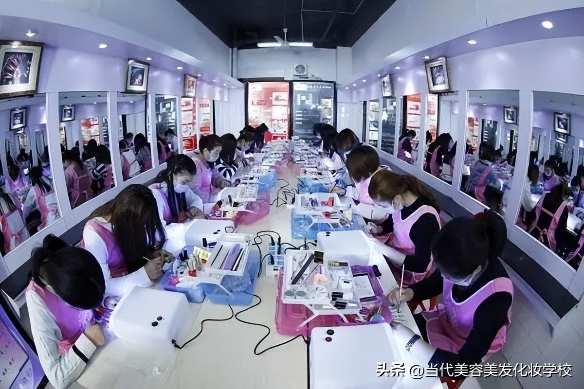 最好的影楼化妆学校,十大美容美发化妆学校
