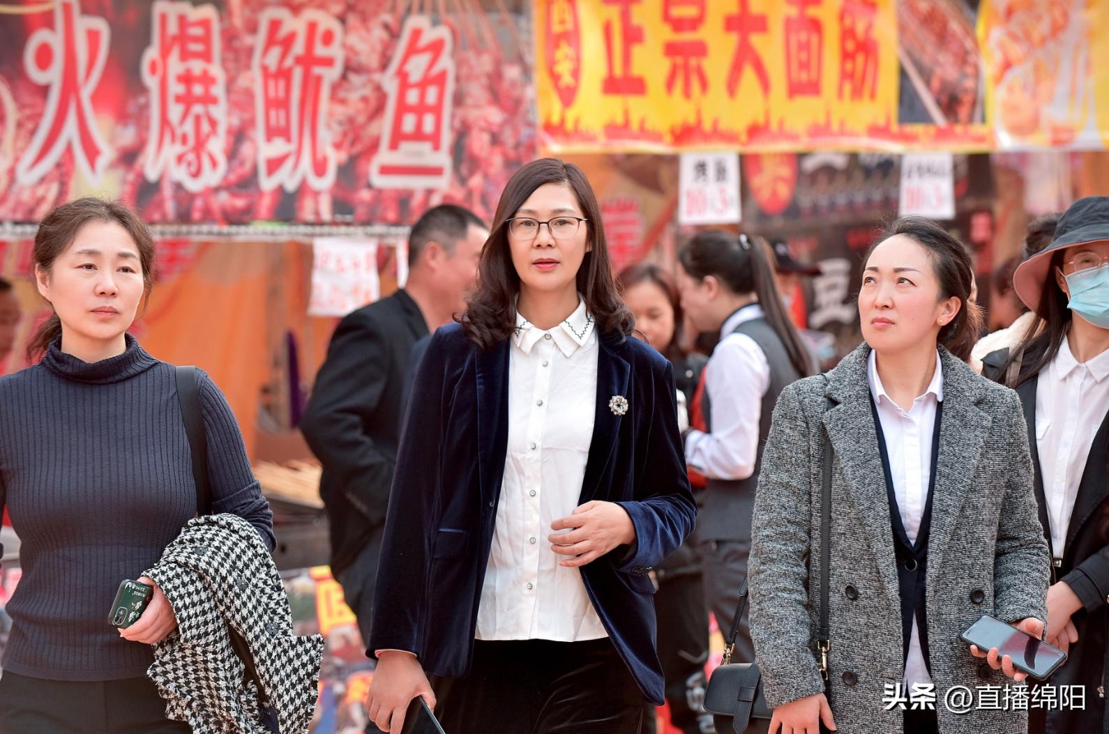 家门口买台湾特产首届海峡两岸（盐亭）优品嗨购会热闹开启