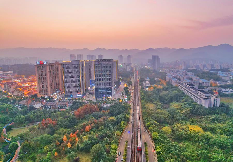 强化科技创新资金支持,聚焦高新科技创新催生发展新动能