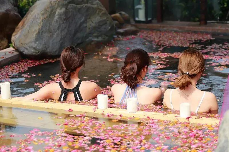 青岛蓝谷别墅80万真假,青岛蓝谷的独栋别墅值不值得买