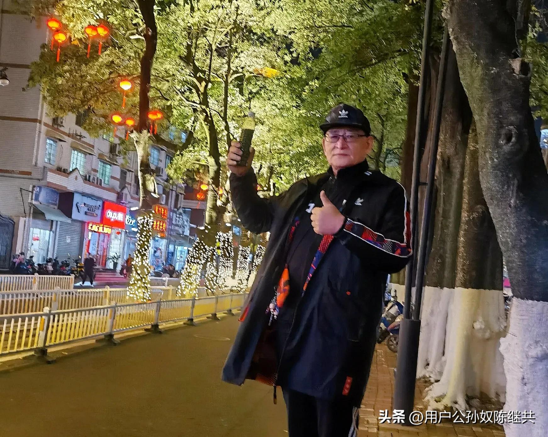 北京返闽见同学：陈继共写作健脑不停歇，退休生活丰富多彩称羡也