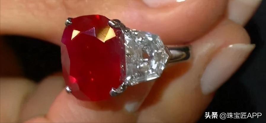 宝石的裂纹叫什么,宝石有裂痕是不是就失去价值了