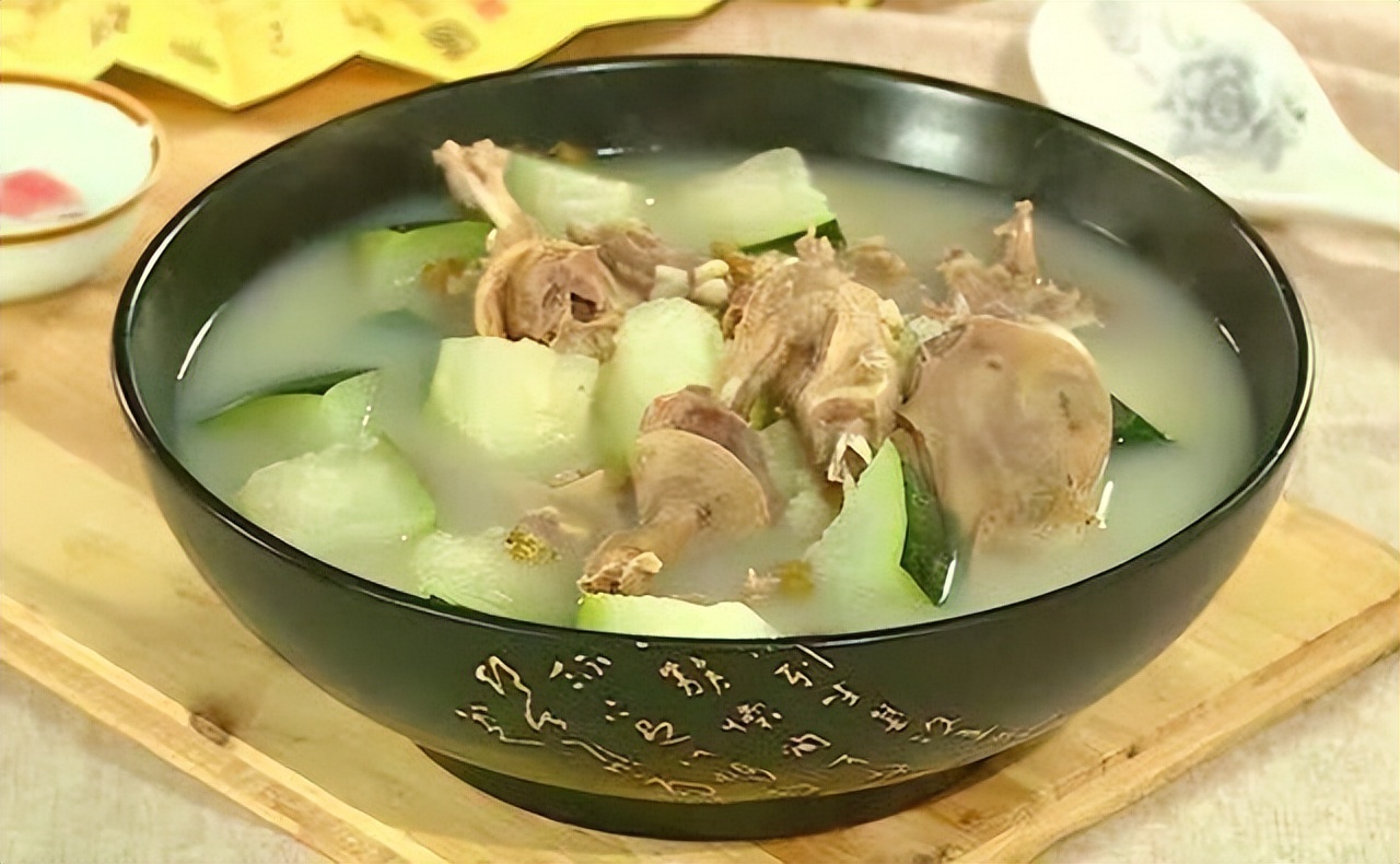 秋天要多喝这道汤滋补开胃成本低,秋老虎养生吃什么