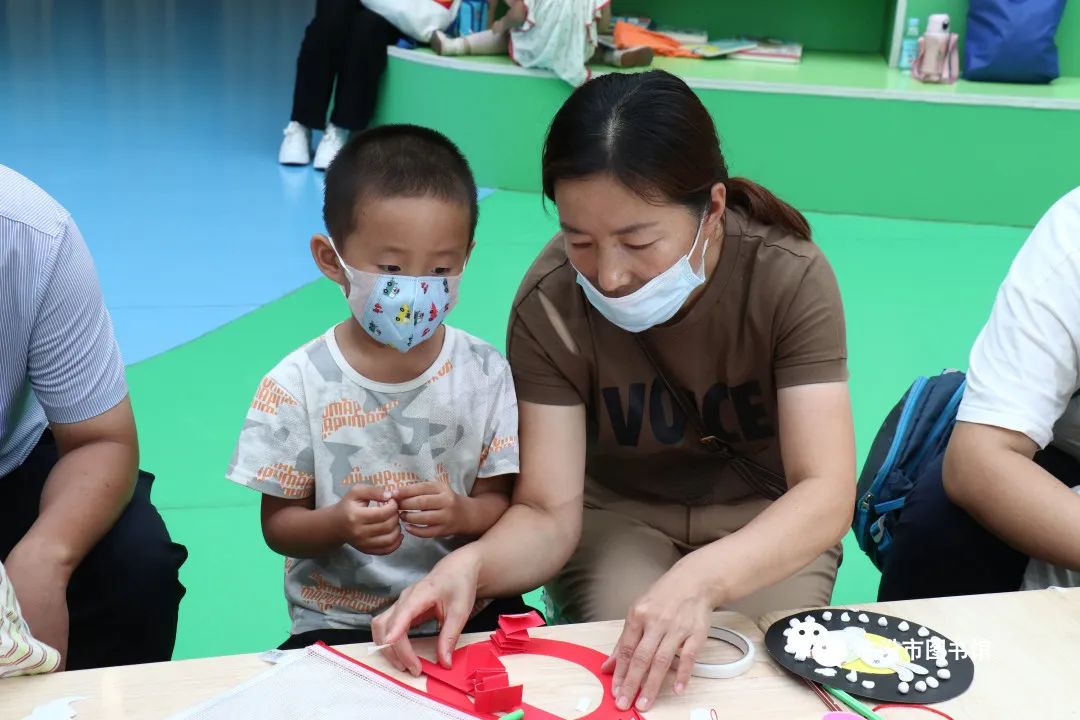 图书馆庆元旦绘本故事大赛,图书馆绘本故事简报