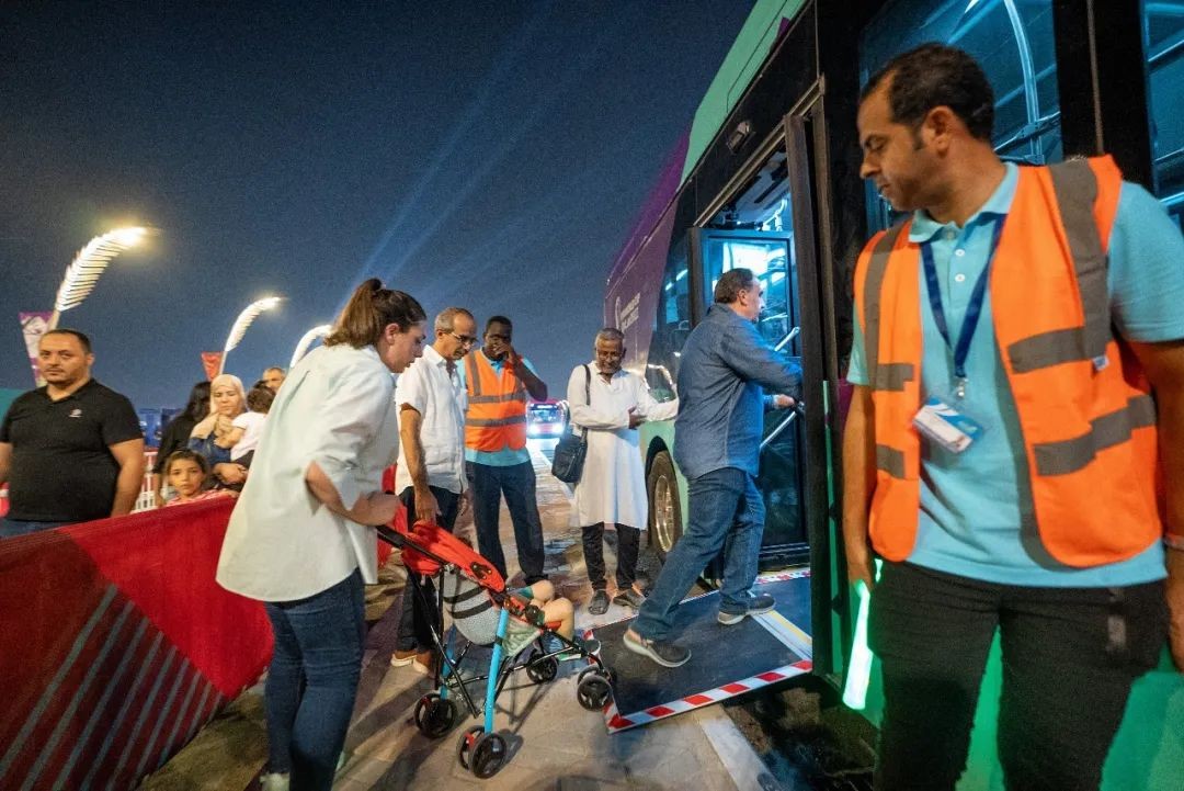 宇通客车服务卡塔尔,宇通客车卡塔尔订单