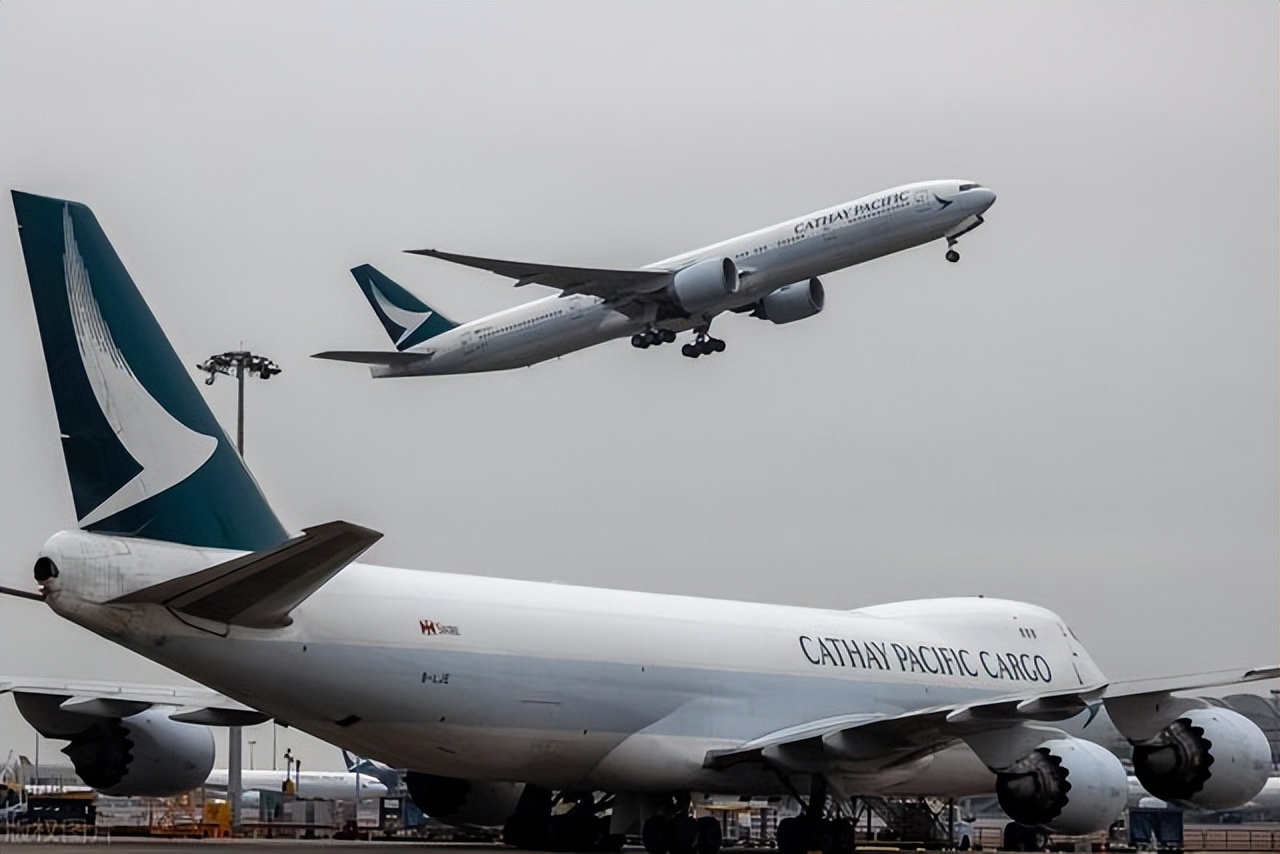 搭乘国泰航空被歧视经历,空乘谈国泰航空事件