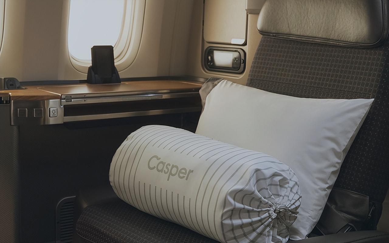 飞机上会提供哪些免费的东西,飞机上免费提供什么东西可以带走