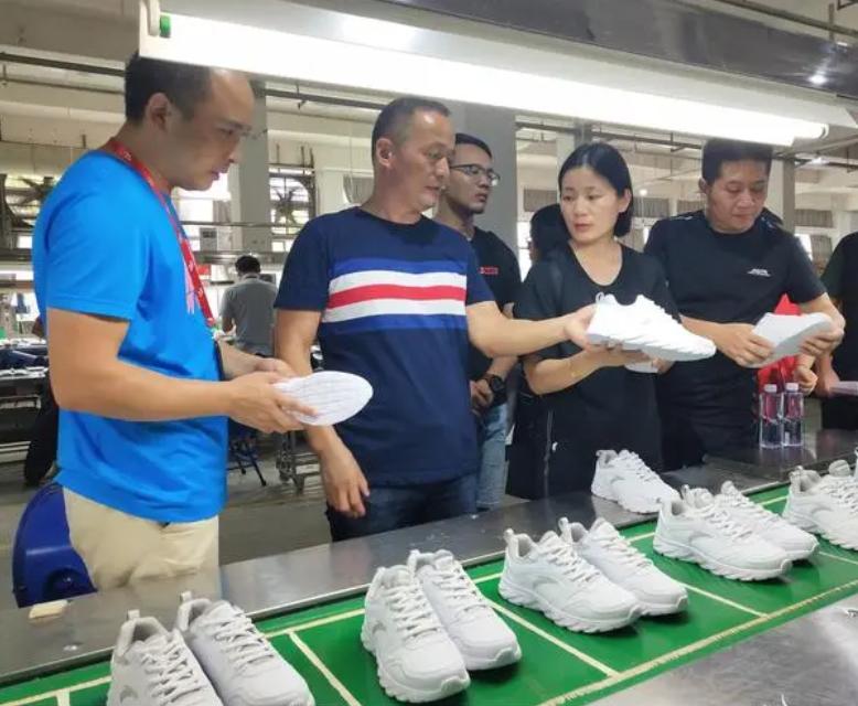 安踏崛起之路国货之光,安踏是怎么重新崛起的