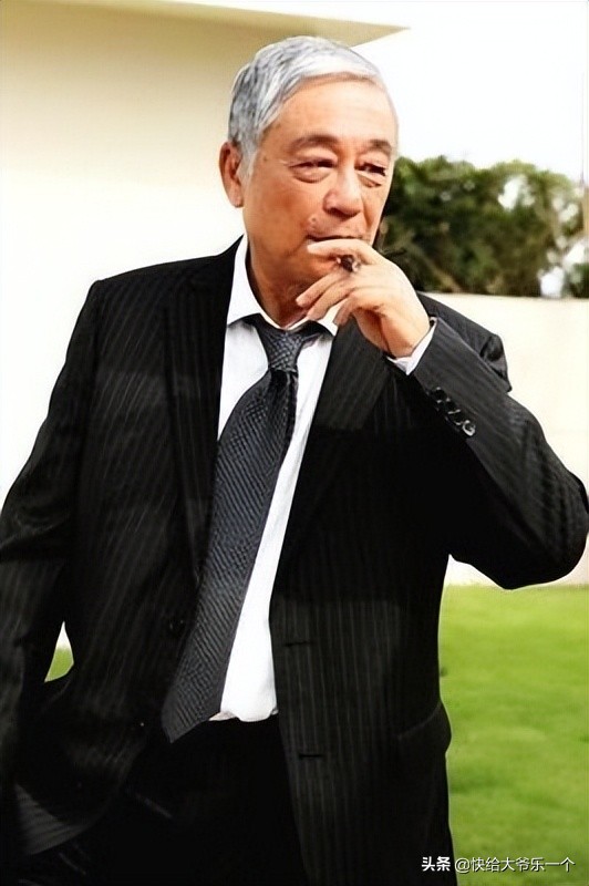 曾江黄药师射雕最经典镜头,射雕英雄传黄药师回忆往事