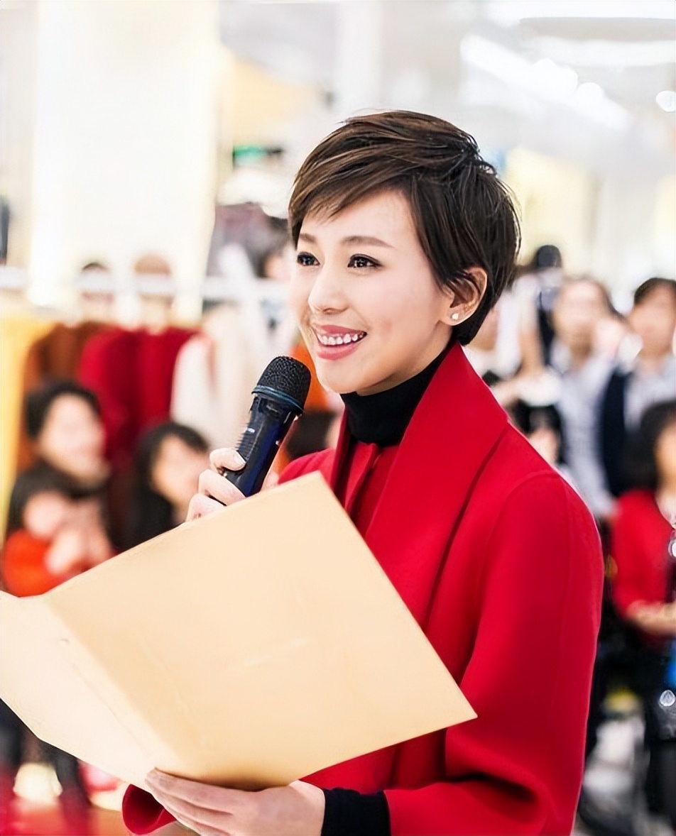 欧阳夏丹：从桂林走出的央视著名主持人，为何46岁仍未婚