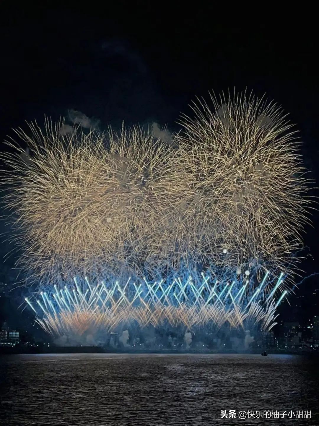 海水不输冲绳，这座青春背后的小城，夏日烟花又封神了！