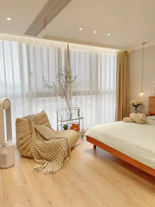 室内绿植软装搭配案例怎么摆,绿植与轻奢结合的软装搭配