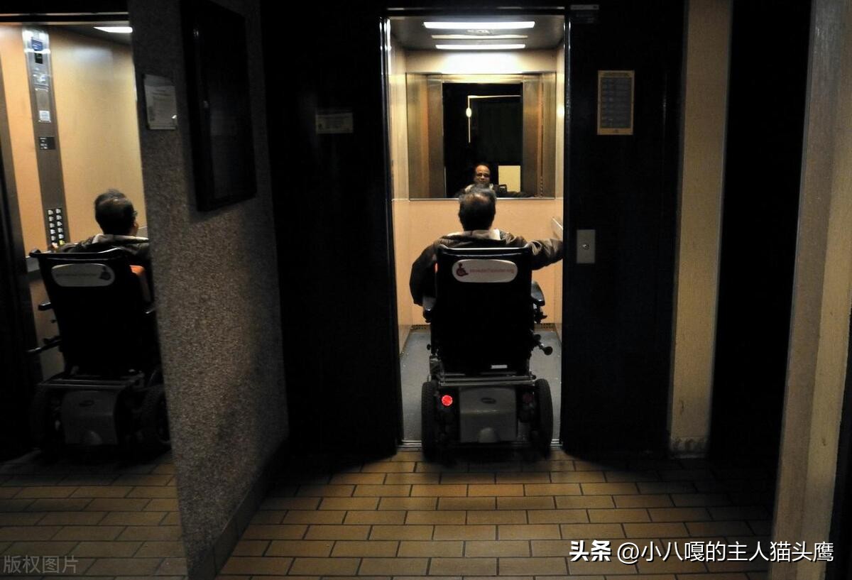 老年人电动轮椅哪个牌子好,老年人使用电动轮椅的安全性研究