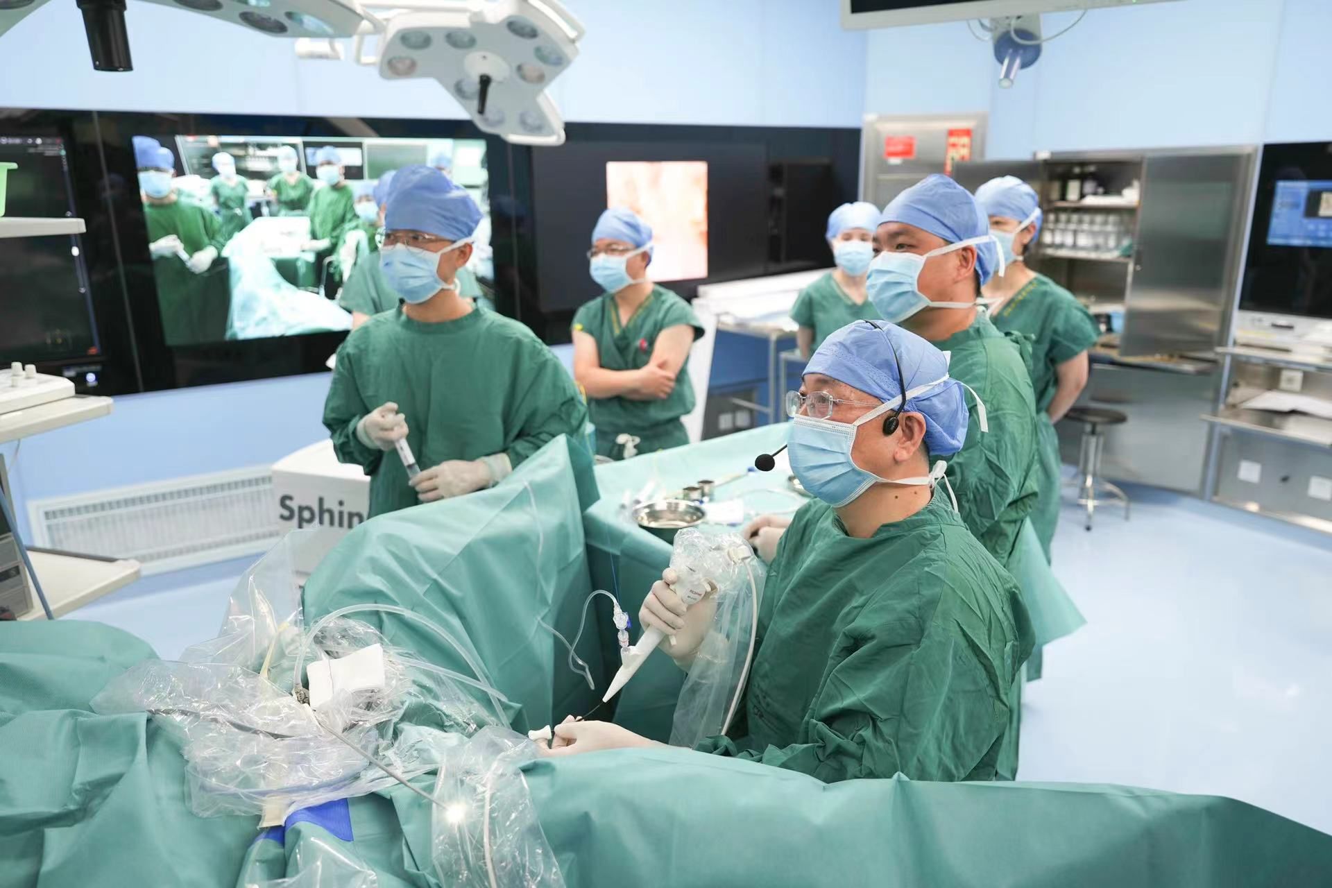 广医一院曾国华出生年月,深圳打造顶级医疗