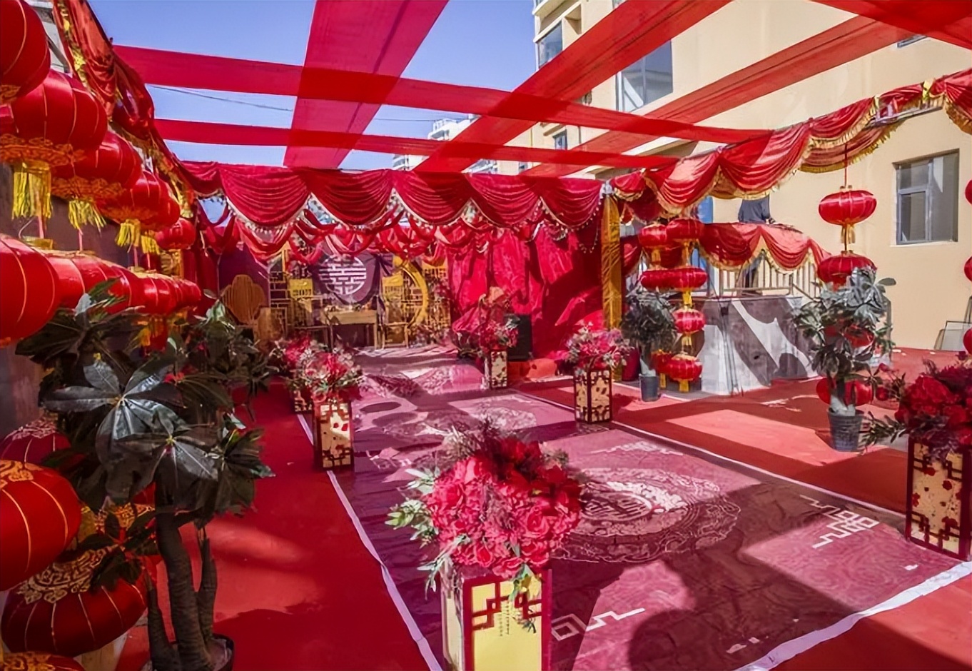 陕西男子一连三天梦见亡妻求救,男子十天连续梦见亡妻打开棺木