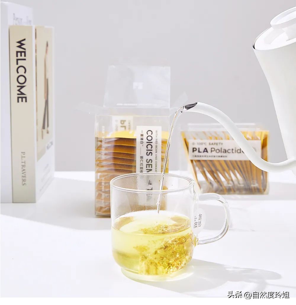 夏天手脚起小水泡严重脱皮,手脚长痒痒的小水泡