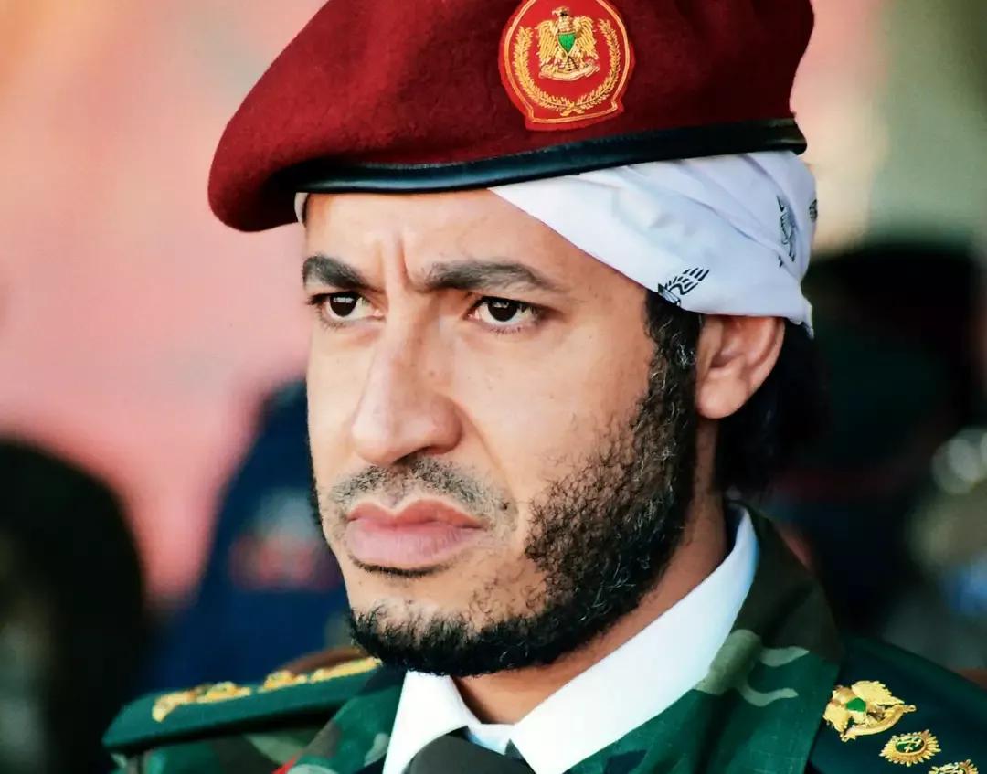 独裁者和足球01：利比亚的卡扎菲