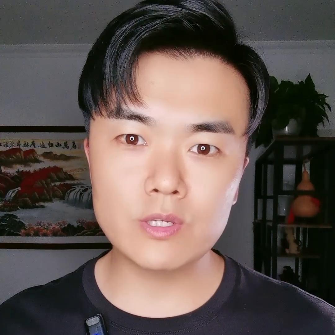 一个人创业适合做餐饮,一个人创业适合注册个体还是公司