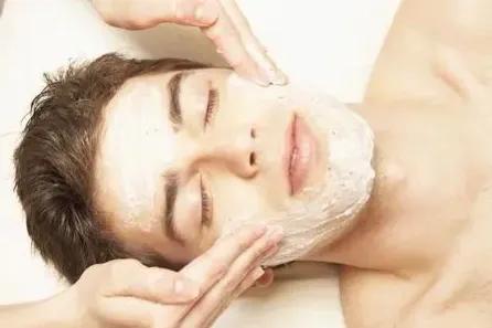 男人护肤最简单最有效办法,男人不护肤皮肤差