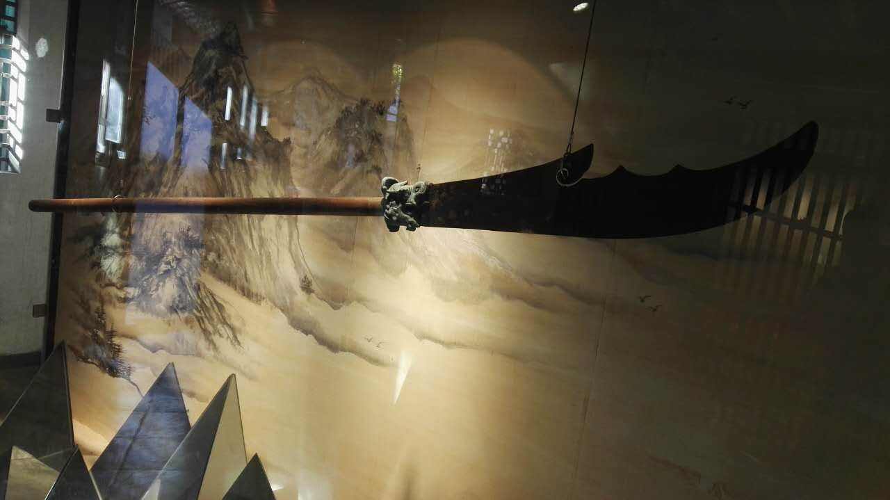 古代大将真能挥住多少斤的兵器,出土的古代兵器的真实重量