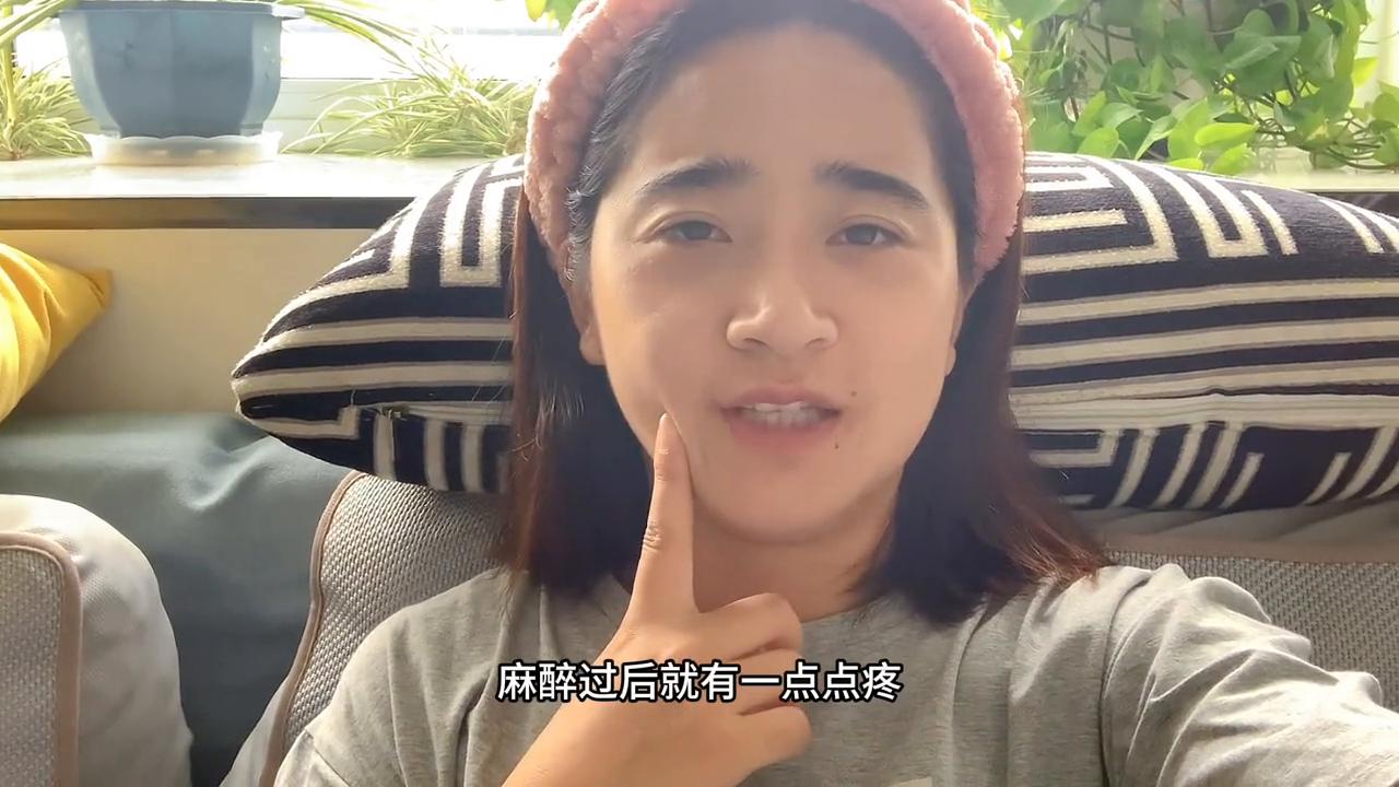 种牙齿的牙掉了,种牙你们都花了多少钱