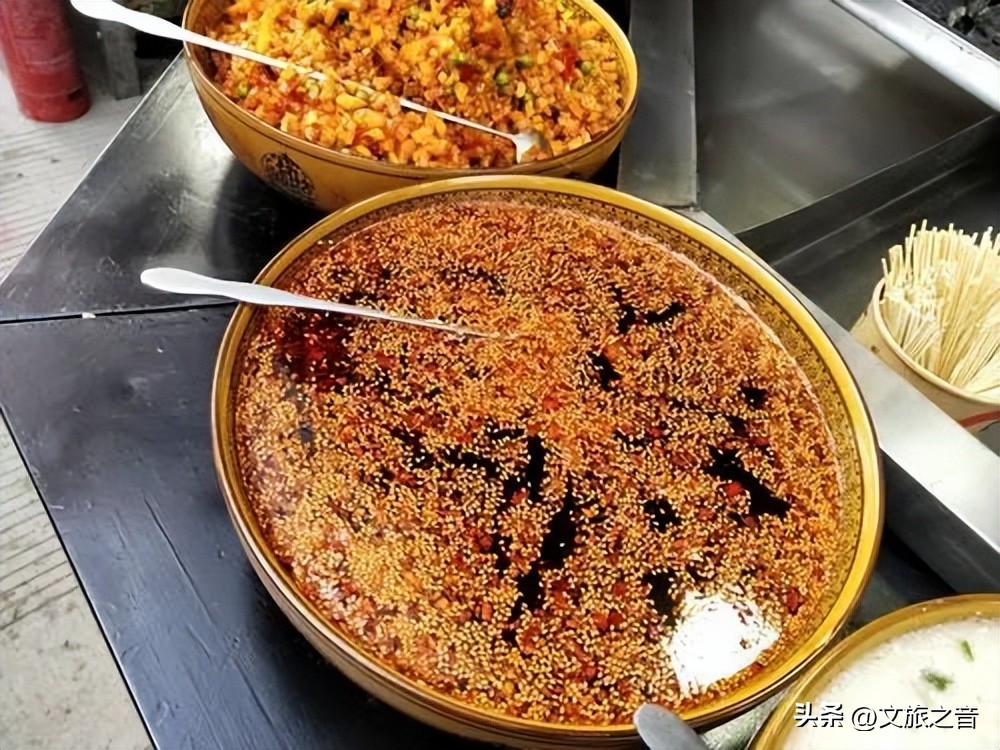 美女必跑贵妃梁，硬汉得吃擀面皮，小编带你去看最“野”的河山